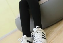 [誉铭传媒]袜足摄影 2019年 NO.018 时尚板鞋厚袜裸足[130P／705MB]-美图岛