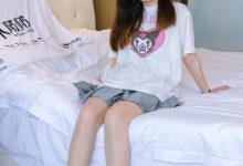 柚琪Rich白色轻透上衣拍摄花絮 [74+4V-1.3G]-美图岛