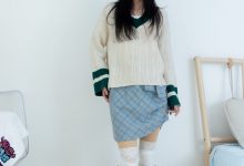 物恋传媒 NO.2312 茯苓-长靴、过膝白棉袜、厚肉丝[160P-1V-3.88G]-美图岛