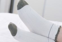 物恋传媒 No.2587 面面-板鞋、白棉袜、裸足 [143P1V-3.65GB]-美图岛